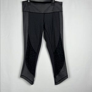 Lululemon‎ Black and Gray Leggings